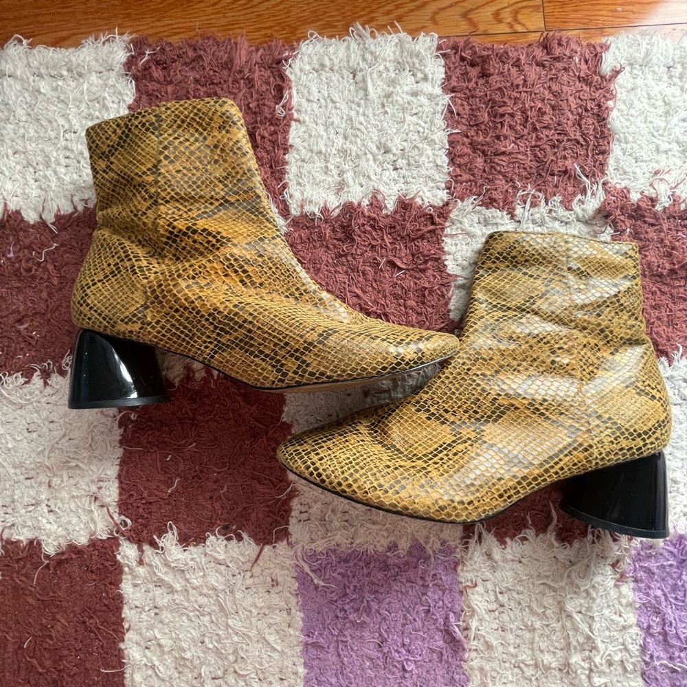 Stylish Snake Print Ankle Boots